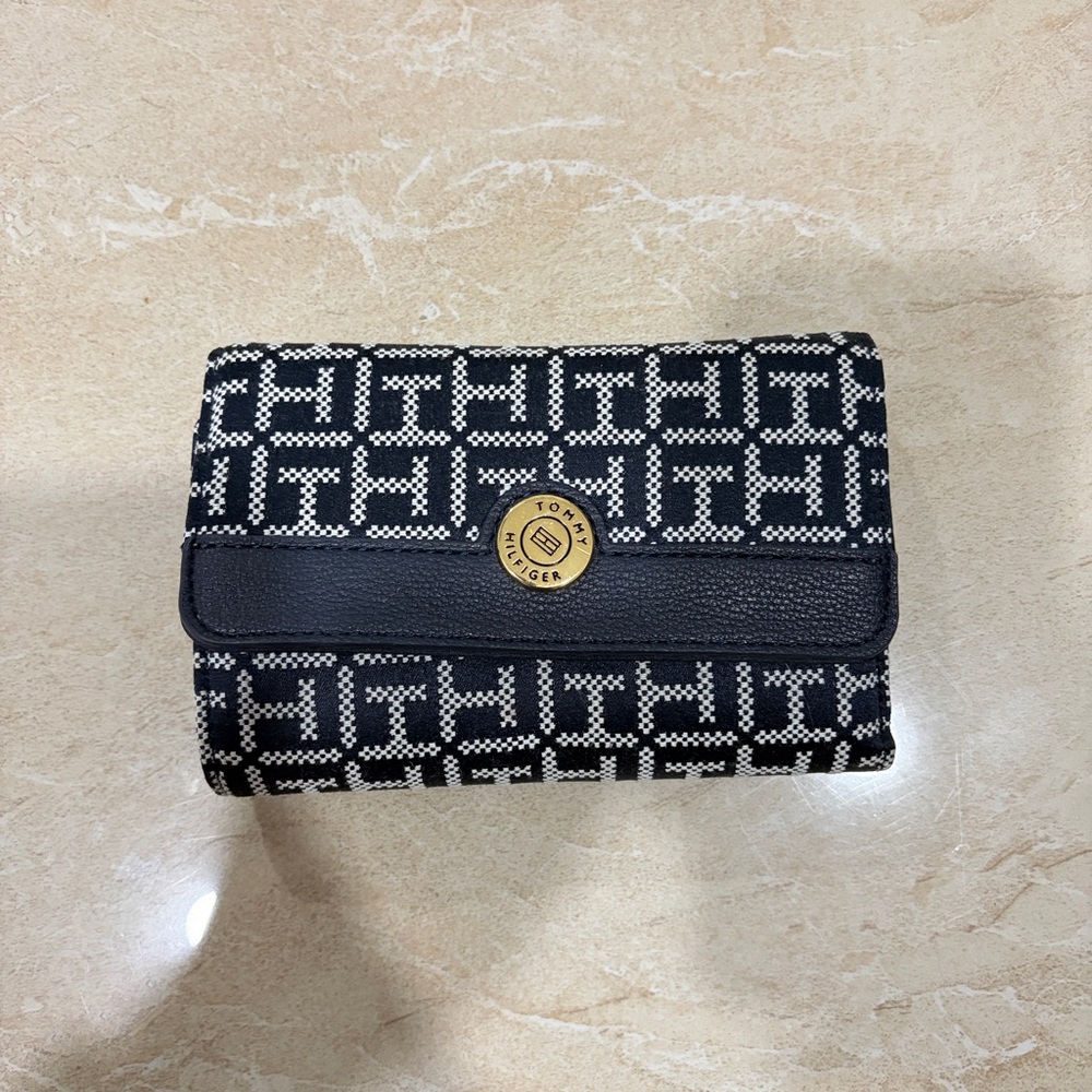Tommy Hilfiger Black and White Wallet
